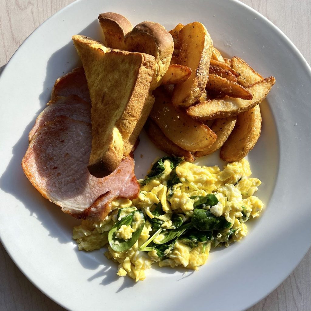 GREEN EGGS "N HAM