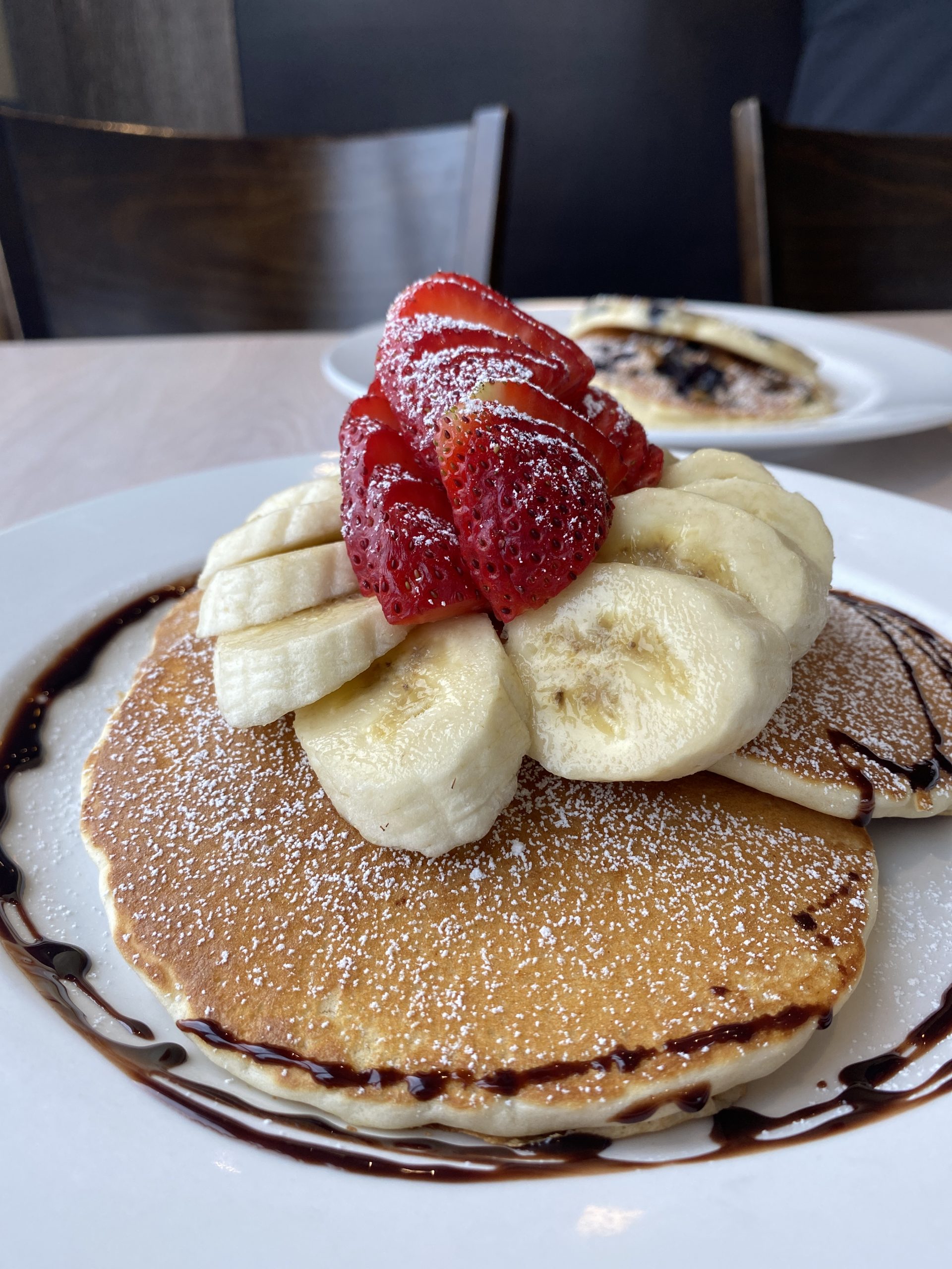 banana berry pancakes